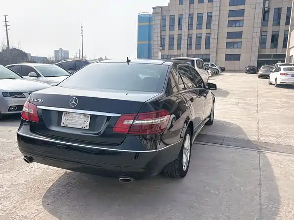 Mercedes-Benz E-Class 2012