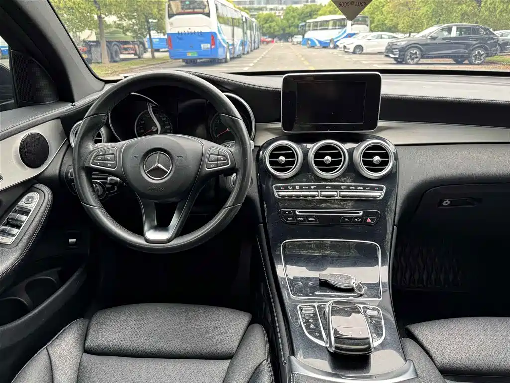 Mercedes-Benz GLC Coupe 2018 — фото 19