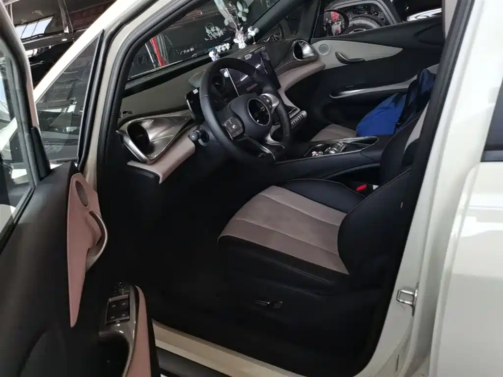 BYD Dolphin 2024 — фото 15