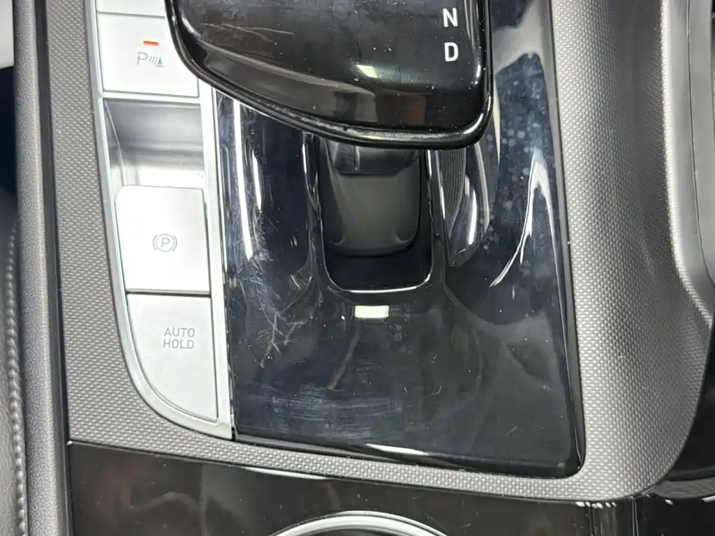 Hyundai Elantra 2023 — фото 11