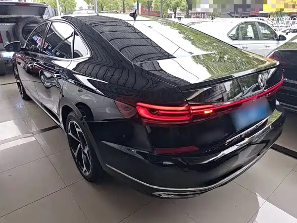 Volkswagen Passat 2023