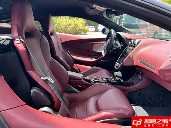 McLaren GT 2022