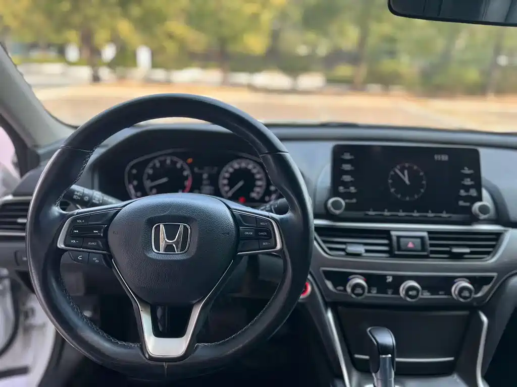 Honda Accord 2020 — фото 8