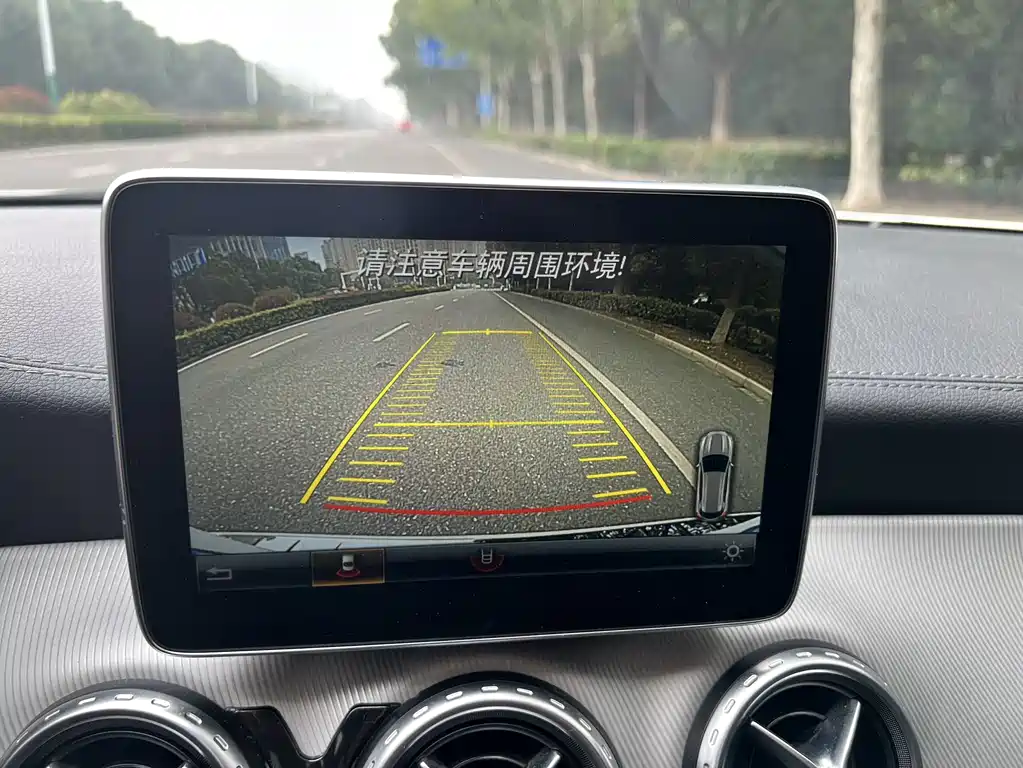 Mercedes-Benz GLA 2016