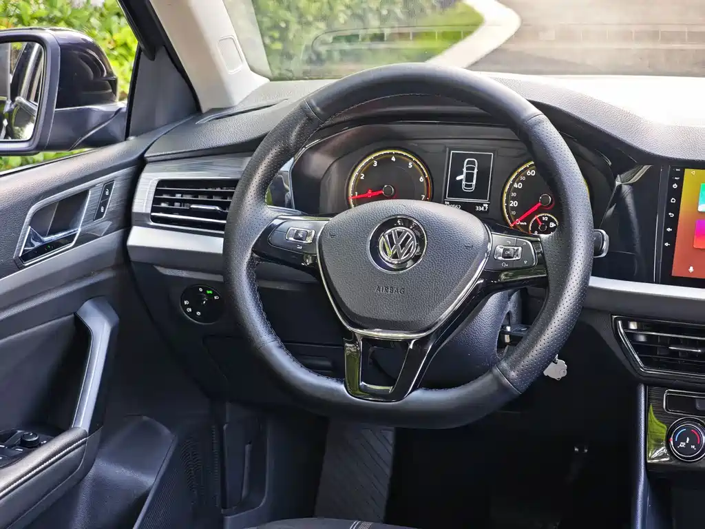 Volkswagen Lavida 2018 — фото 15