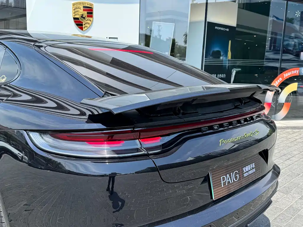Porsche Panamera Hybrid 2023 — фото 10