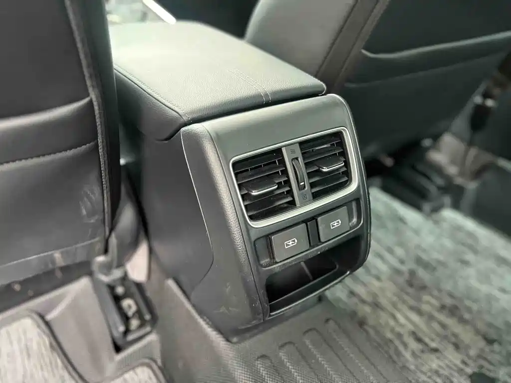 Honda Accord 2023 — фото 19