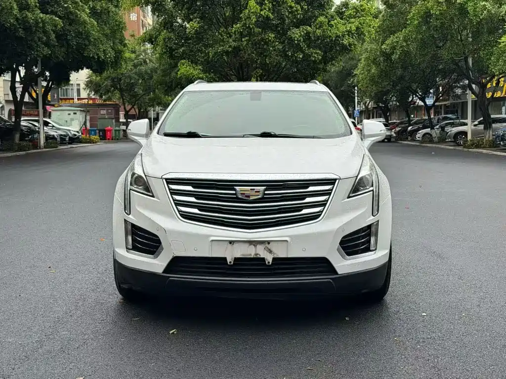 Cadillac XT5 2017 — фото 2