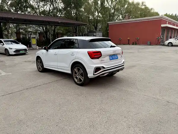 Audi Q2L 2022