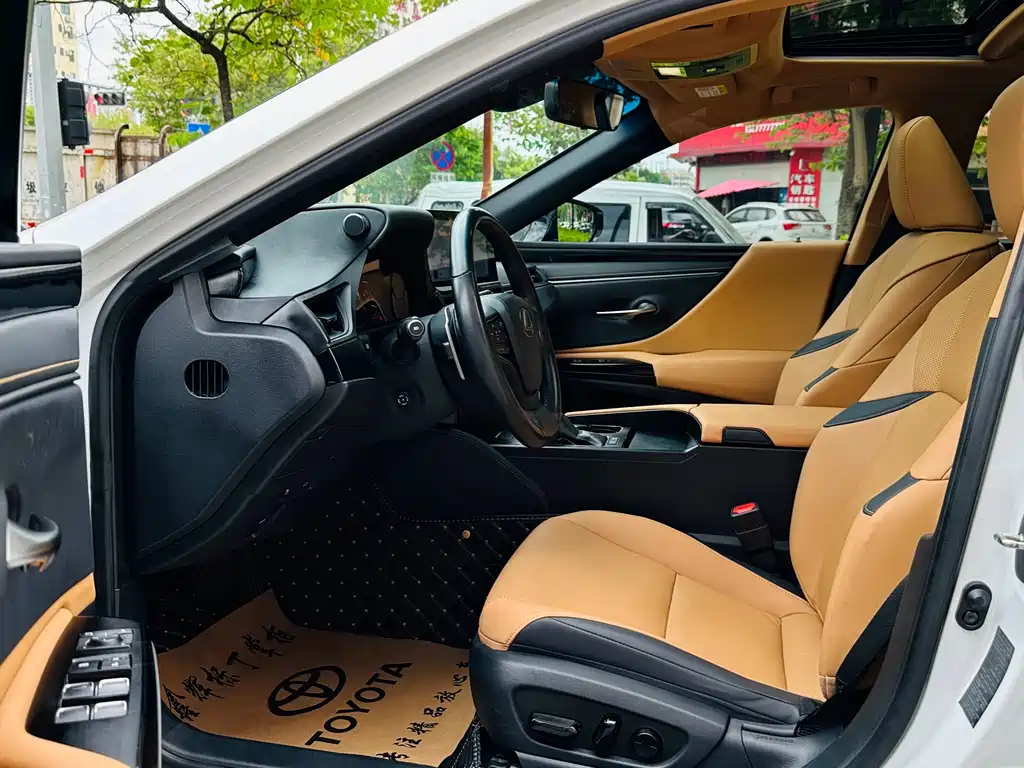 Lexus ES 2023 — фото 12