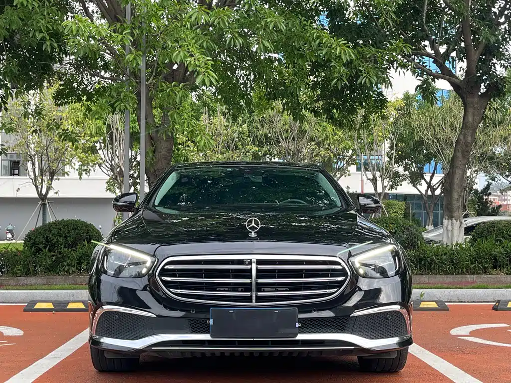 Mercedes-Benz E-Class 2023 — фото 2
