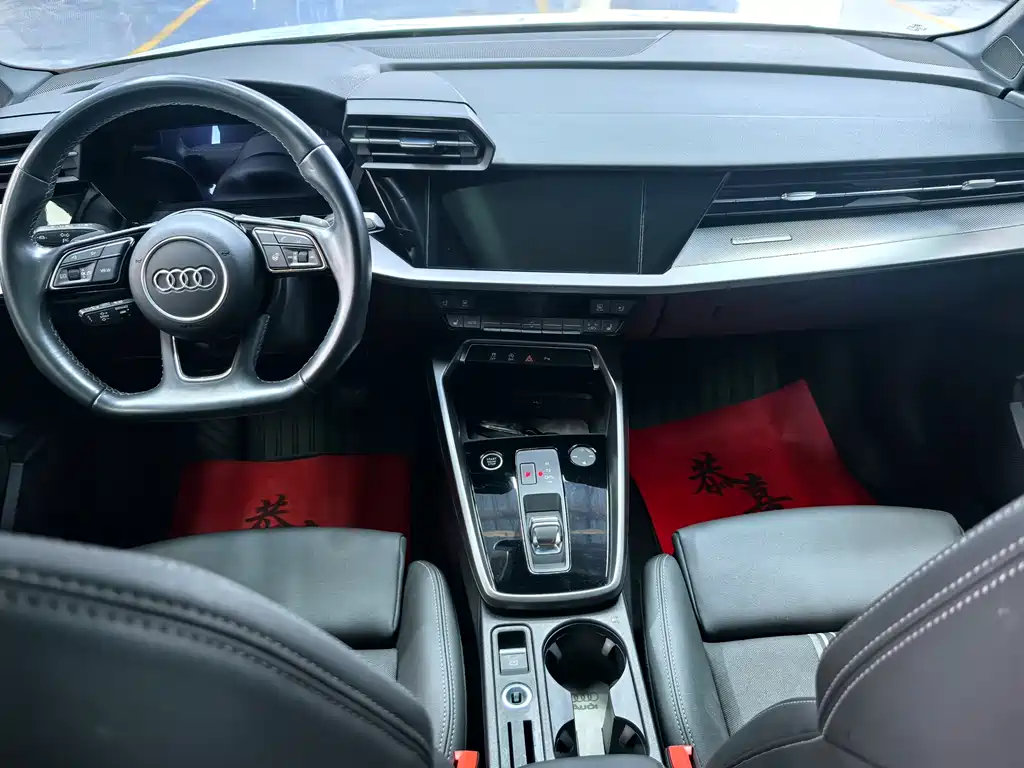 Audi A3 2023 — фото 13