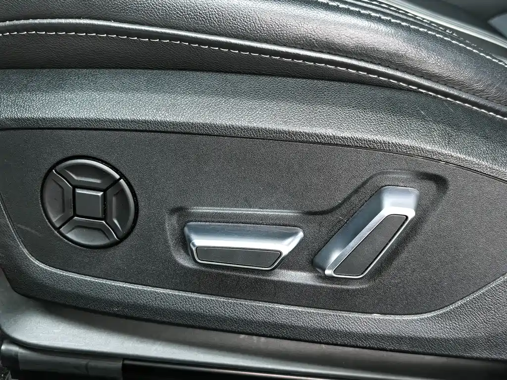 Audi A3 2023 — фото 12