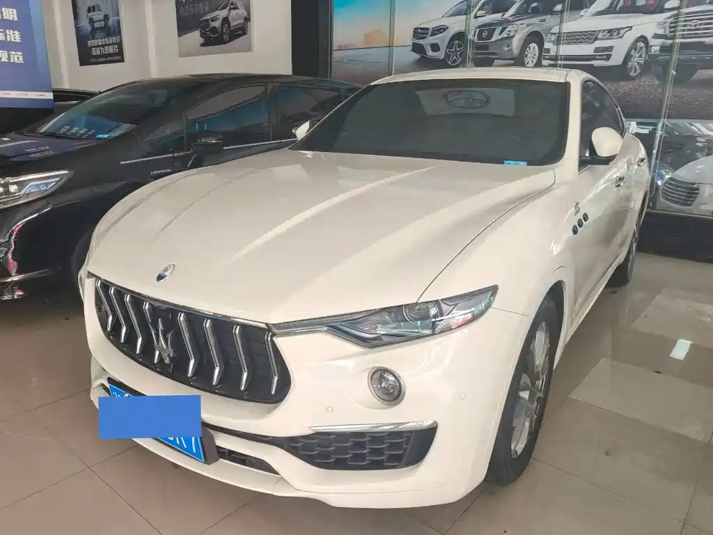 Maserati Levante 2022 — фото 1