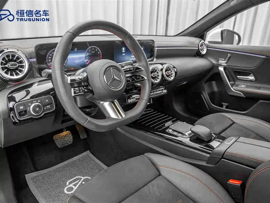 Mercedes-Benz A-Class 2023 — фото 12