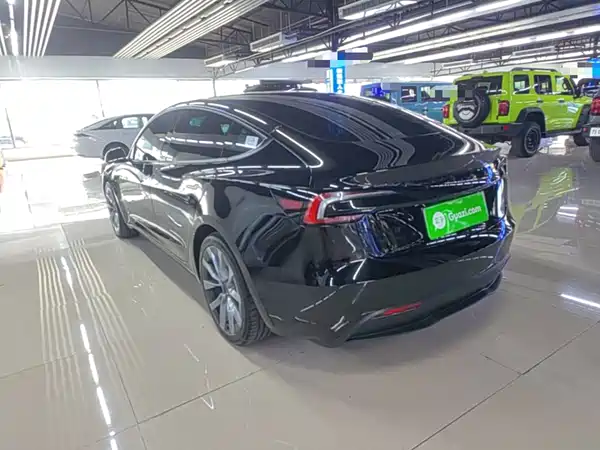 Tesla Model 3 2026