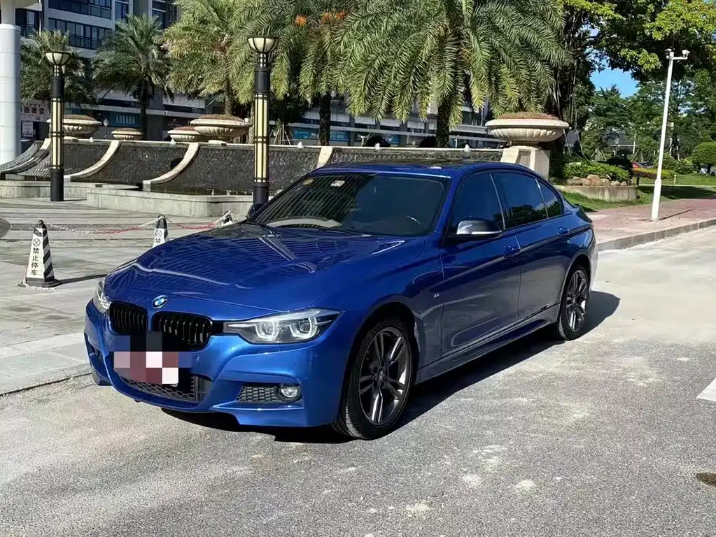 BMW 3 Series 2018 — фото 1