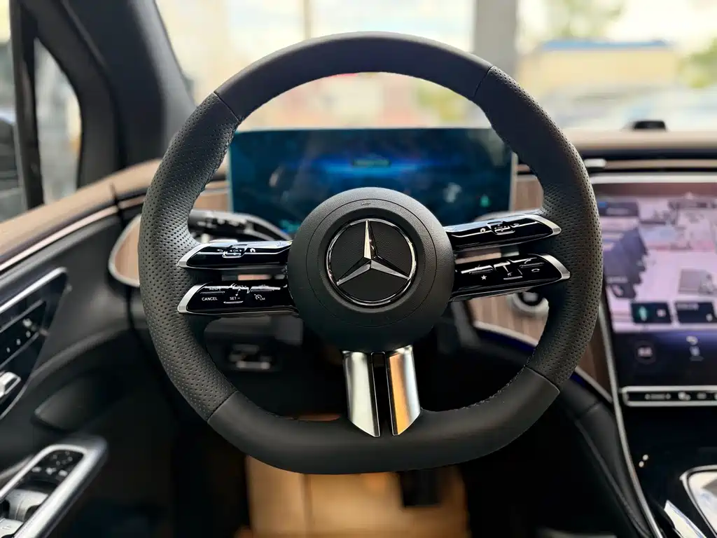 Mercedes-Benz EQE SUV 2025 — фото 20
