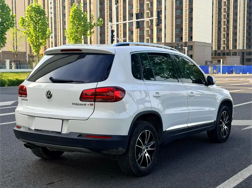 Volkswagen Tiguan 2015 — фото 9