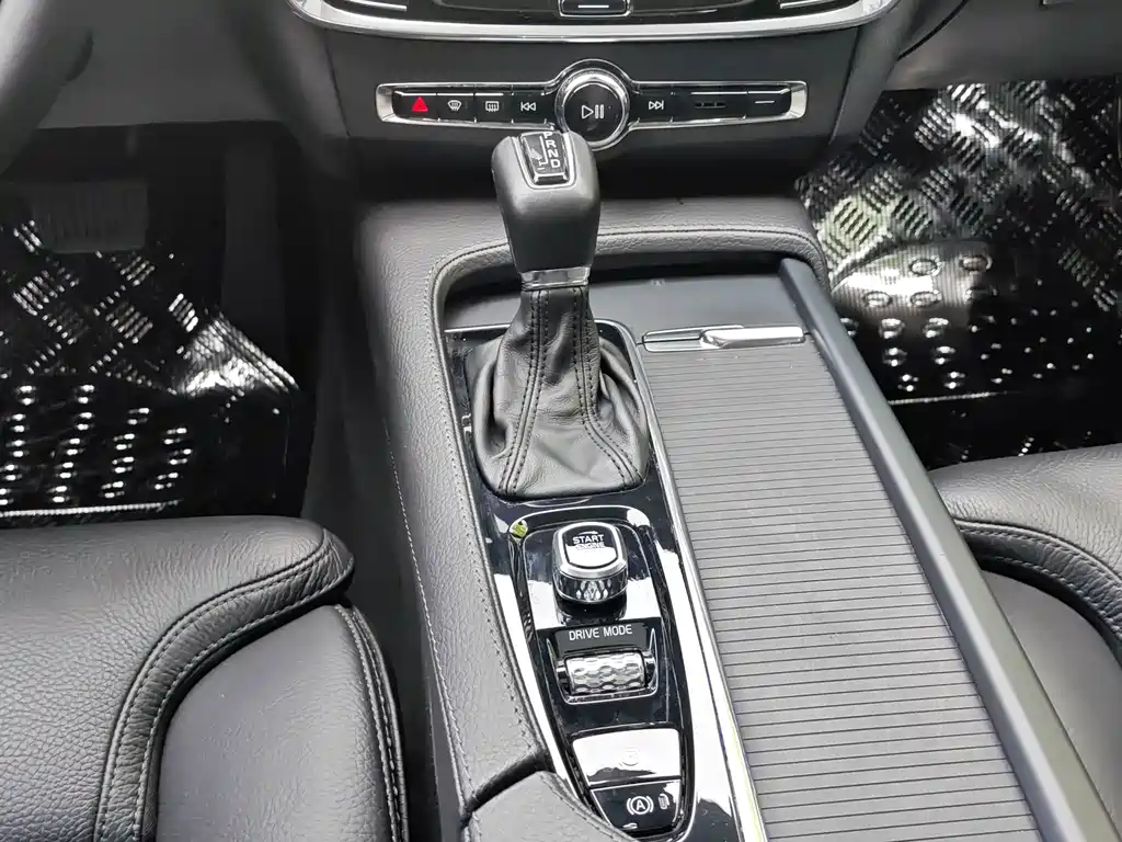Volvo V90 2018 — фото 15