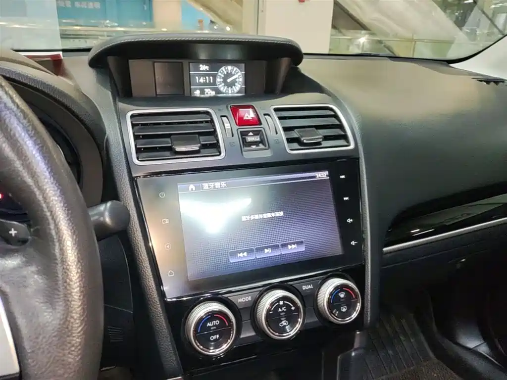 Subaru Forester 2018 — фото 13