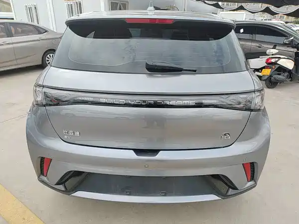 BYD Dolphin 2023