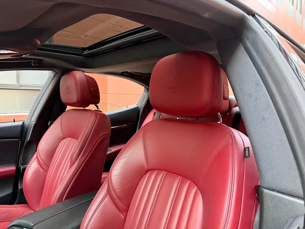 Maserati Ghibli 2021 — фото 16