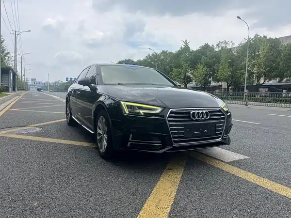 Audi A4L 2019