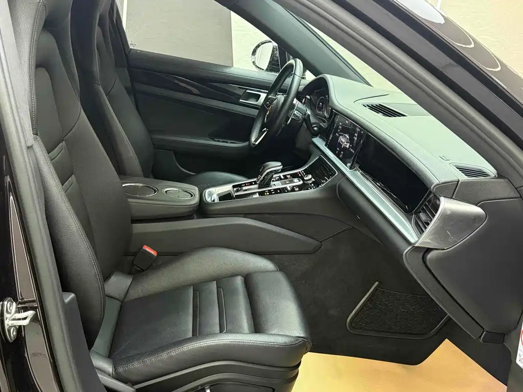 Porsche Panamera 2019 — фото 15