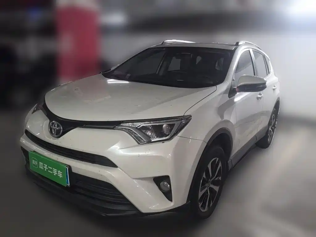 Toyota RAV4 2019 — фото 2