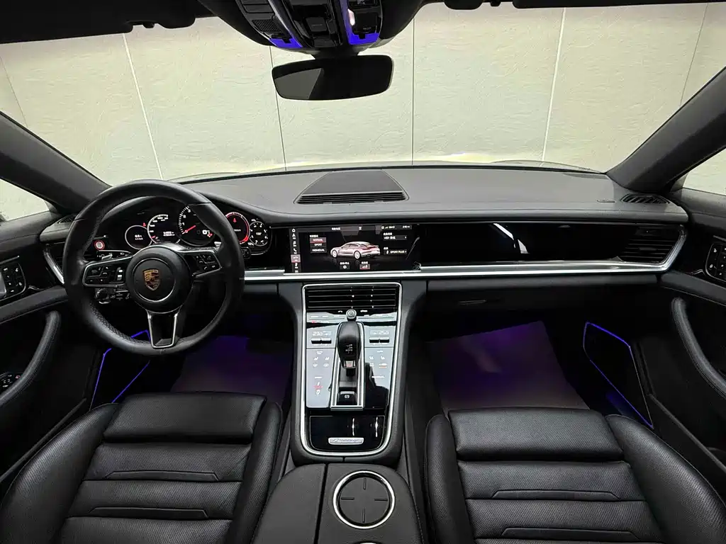 Porsche Panamera 2019 — фото 19