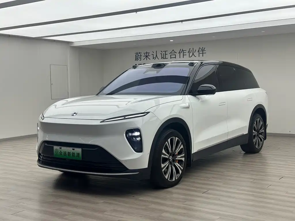 NIO ES8 2024