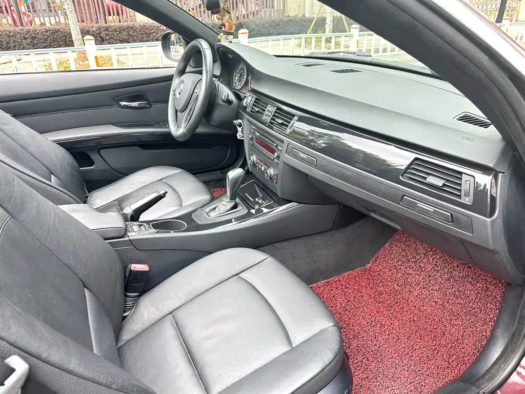 BMW 3 Series 2010 — фото 10