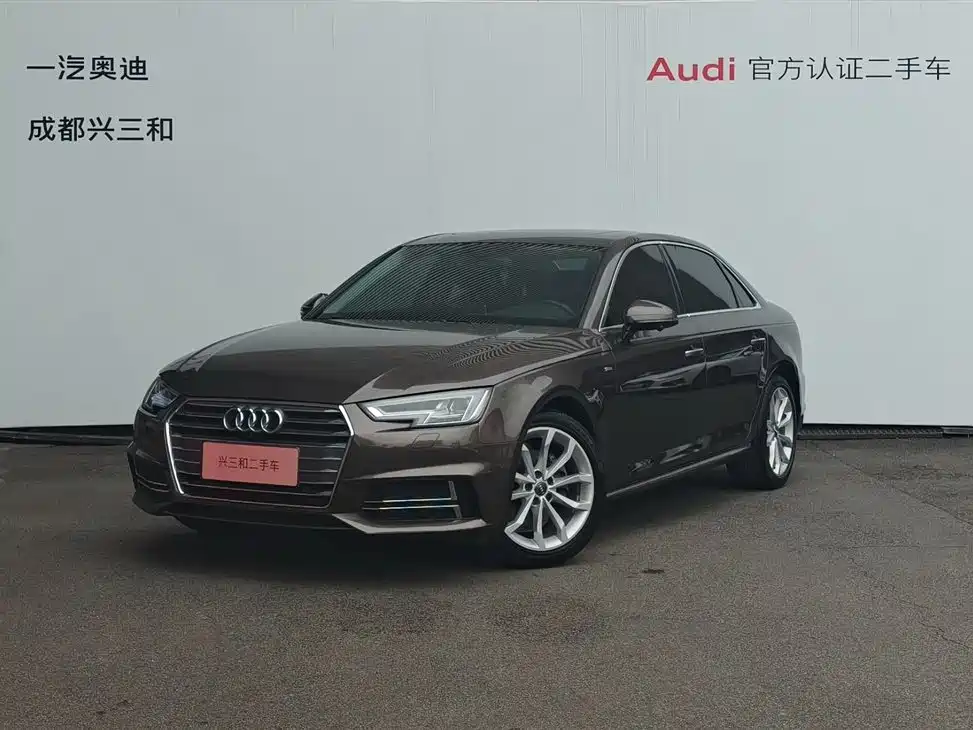 Audi A4L 2018 — фото 1