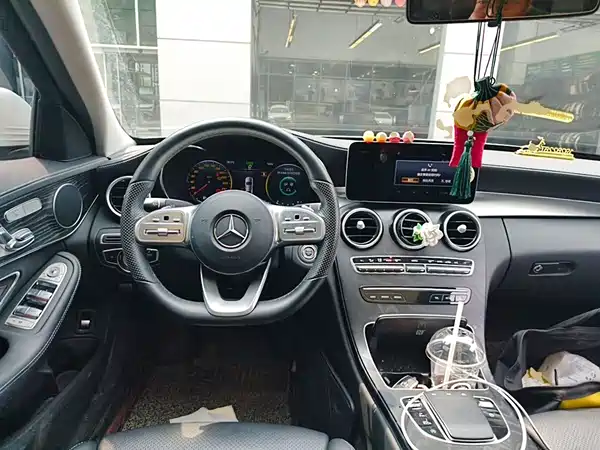 Mercedes-Benz C-Class 2021