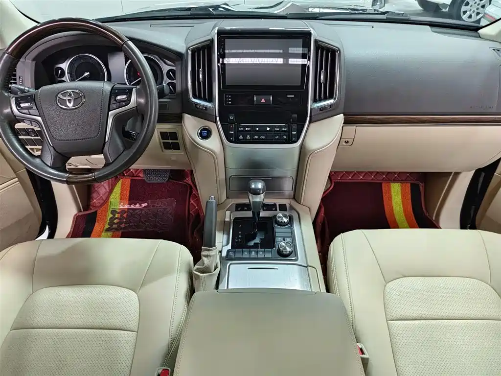 Toyota Land Cruiser 2019 — фото 11