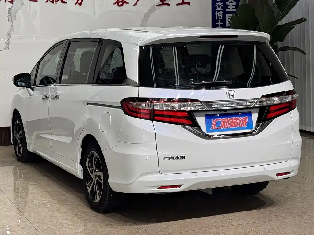 Honda Odyssey 2017 — фото 4
