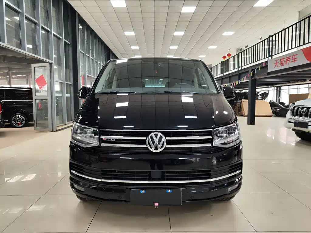 Volkswagen Multivan 2018 — фото 2