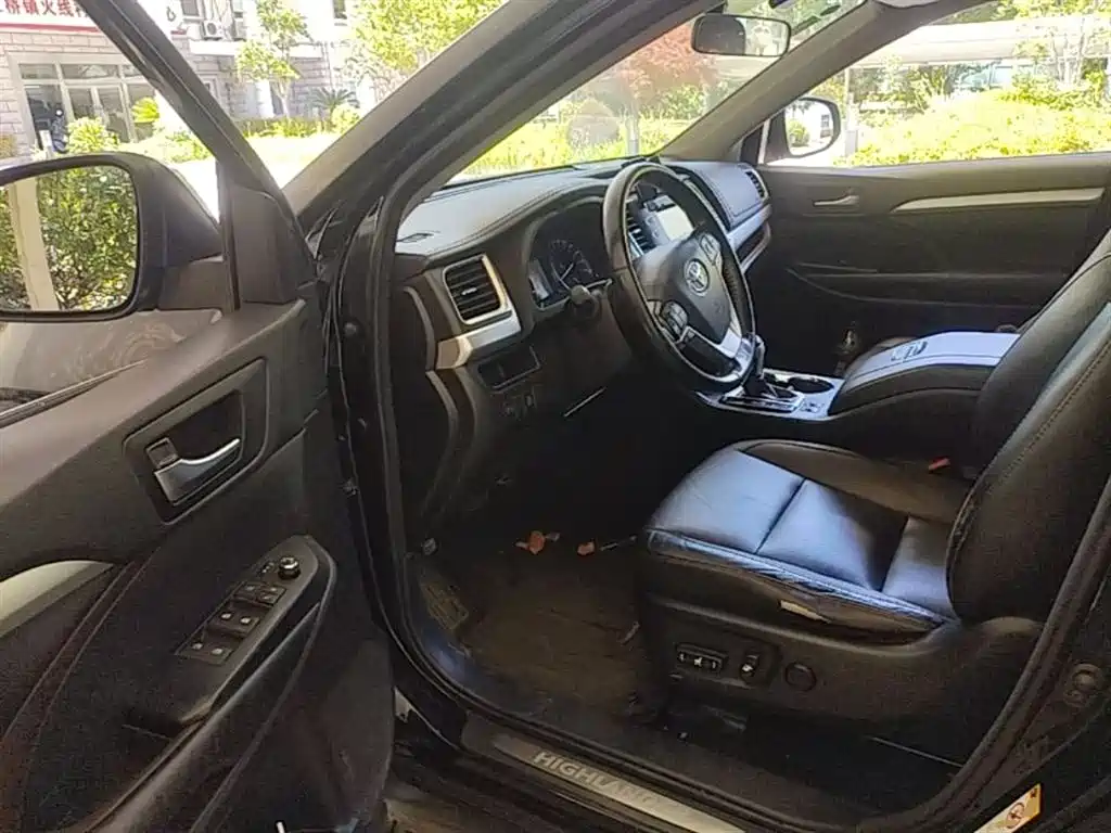 Toyota Highlander 2016 — фото 16