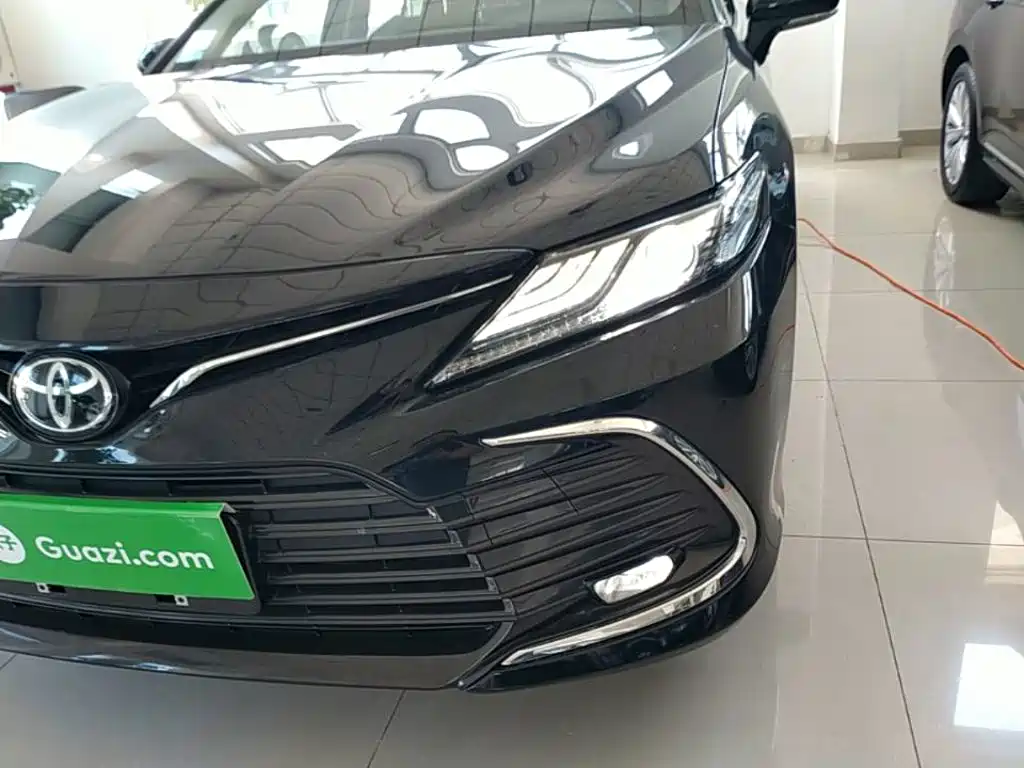 Toyota Camry 2023 — фото 24