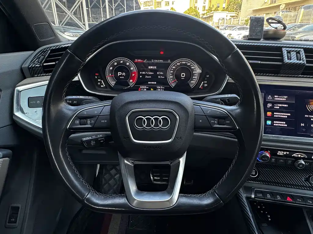 Audi Q3 2023 — фото 13