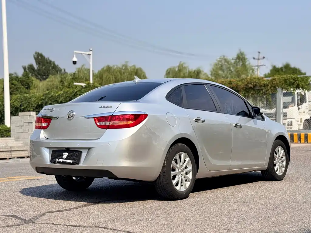 Buick Excelle 2011 — фото 19