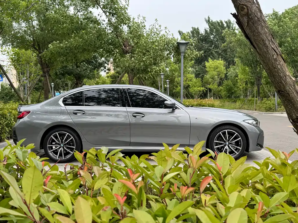 BMW 3 Series 2023