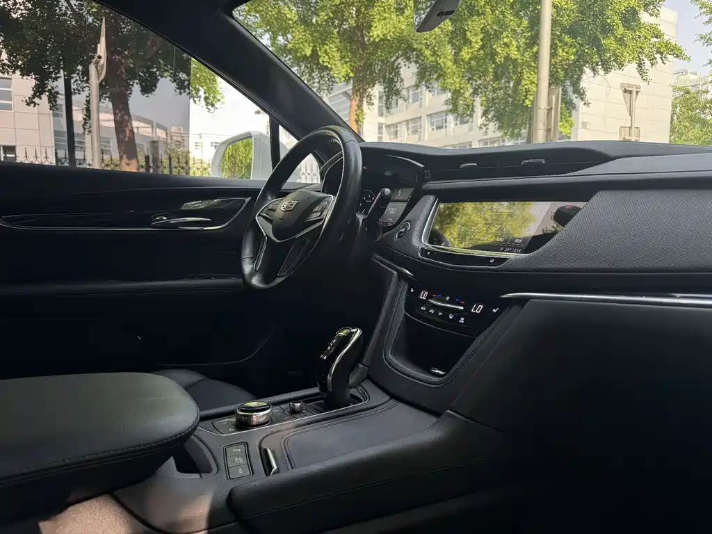 Cadillac XT5 2022 — фото 24