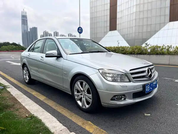 Mercedes-Benz C-Class 2010