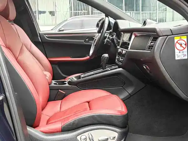 Porsche Macan 2023