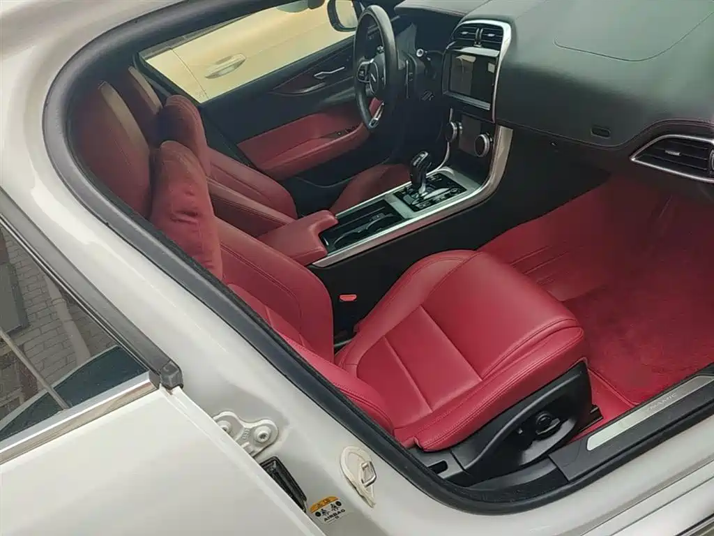 Jaguar XEL 2023 — фото 25