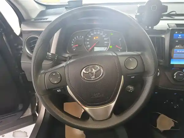 Toyota RAV4 2016