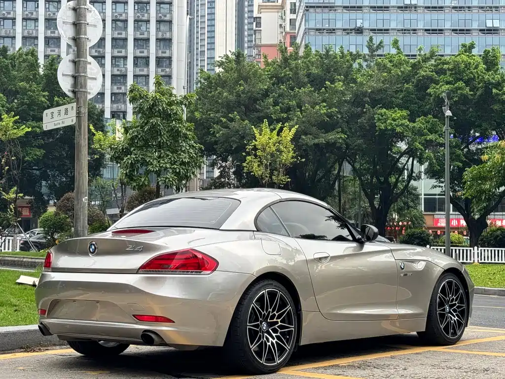 BMW Z4 2011 — фото 18