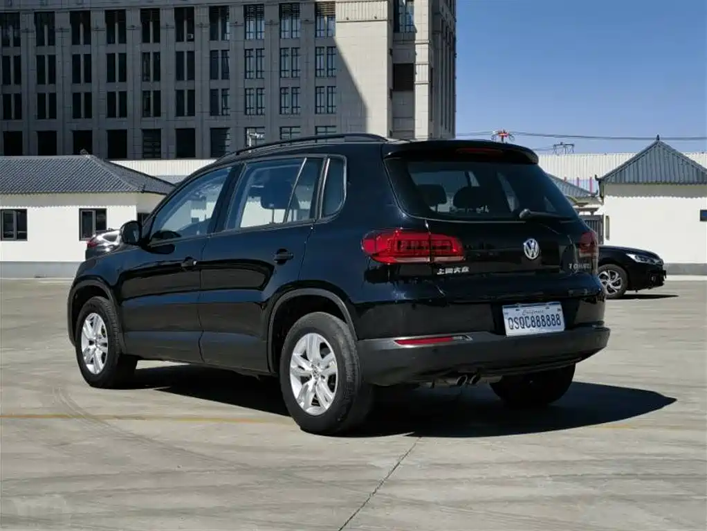 Volkswagen Tiguan 2015 — фото 8